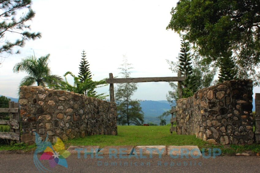 Inviting entrance to the villa, welcoming you to your own private mountain retreat