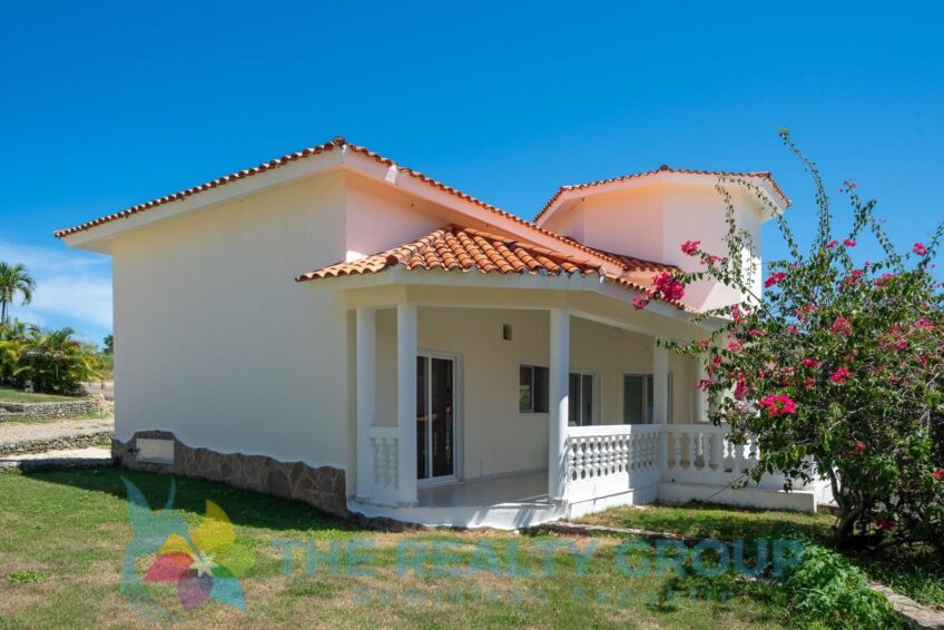 Peaceful villa Sosúa with a private garden and open-concept living