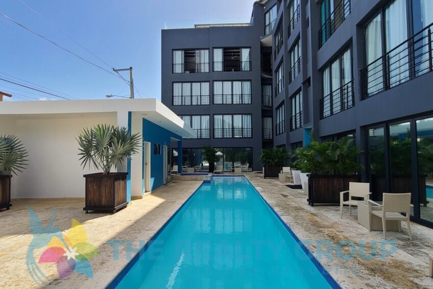 Rizz Sosúa Condo Sale complex with swimming pool and gym
